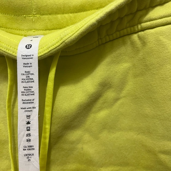 LULULEMON Softstresm High-Rise Short 4” - Picture 3 of 3